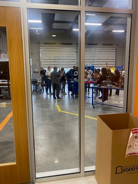 CTEC instructors Ron Parrish &amp; Gentri Williams kick off Computer Science Education Week Saturday with students in Hour of Code, Unplugged, &amp; our fantastic eSports teams! Thank you LSU STEM &amp; Sneaux Season food truck. Benefit for Food Bank <a href="/EBRPSSeSports/">EBR Schools Esports Program</a> <a href="/ebrpschools/">East Baton Rouge Parish School System</a> @La_Believes