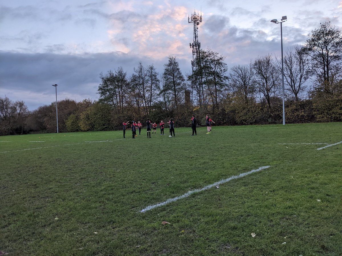 tase_pe's tweet image. Thank you to @DearneTeamPE @PE_KB @OAShaftonPE @horizon_cc_PE @DartonacademyPE. Another brilliant turn out! 90+ boys and girls improving their rugby at @MiniGriffs. Our Y7+8 boys picking up three wins 👏🏉 Great fun in the mud! Well done all involved!