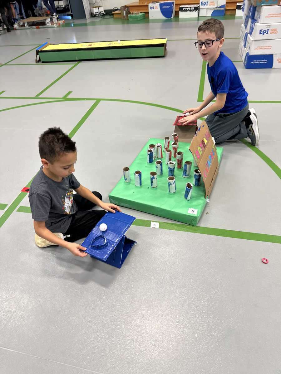 WGESdragons's tweet image. #Cardboardchallenge #theGrove students designed incredible games out of cardboard for our Day of Play! @timmyGTI thanks for organizing such a wonderful event!