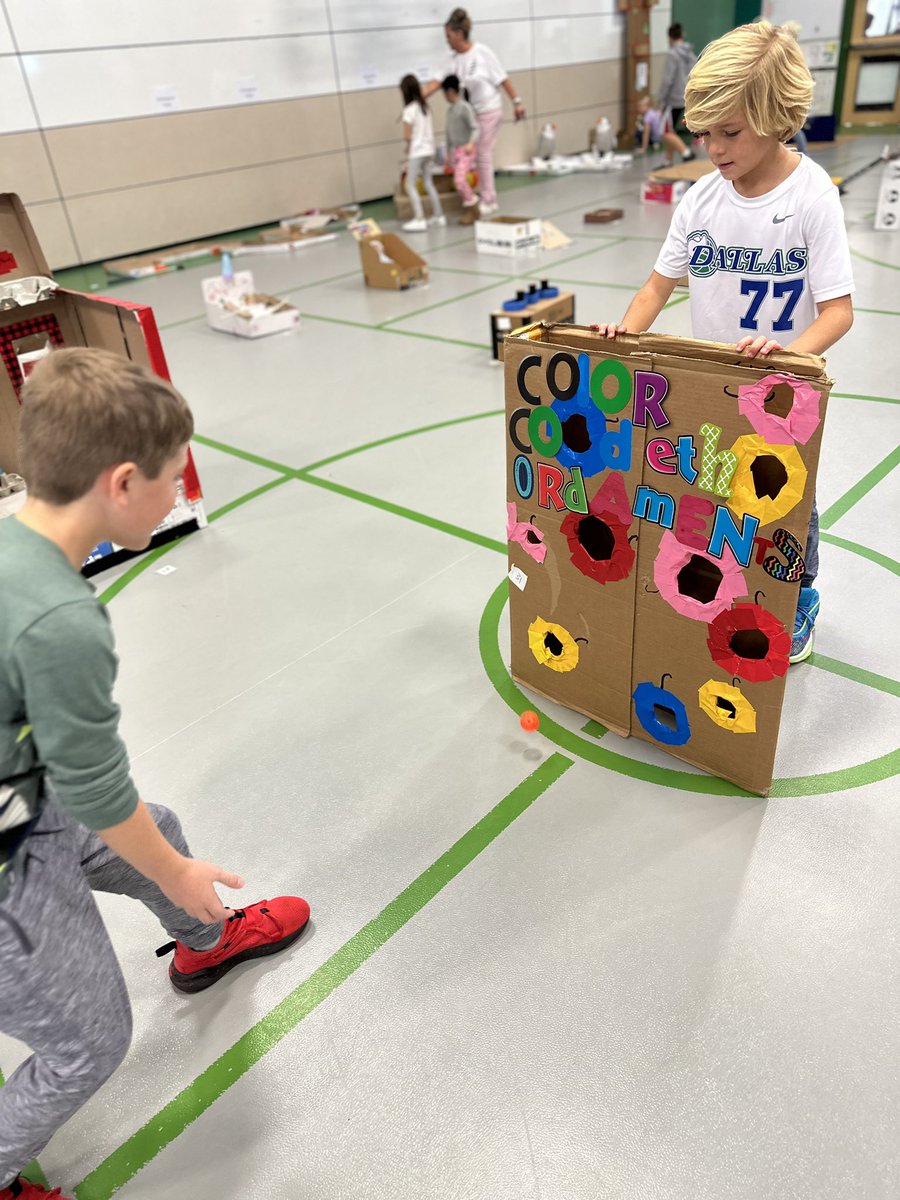 WGESdragons's tweet image. #Cardboardchallenge #theGrove students designed incredible games out of cardboard for our Day of Play! @timmyGTI thanks for organizing such a wonderful event!