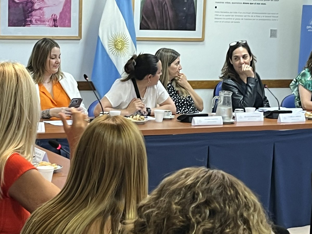 silviastuchlik's tweet photo. Gran Encuentro de Mujeres Emprendedoras. Potentes historias de emprendurismo femenino con múltiples posibilidades @CarlaCarrizoAR @martinezdolom, @slospennato, y la participación de @mariamaratea @mamaconstruye https://t.co/tu7D6eBnEi