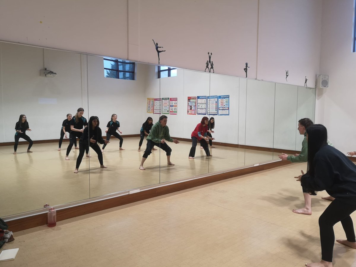 St Lawrence PE Dept tweet media