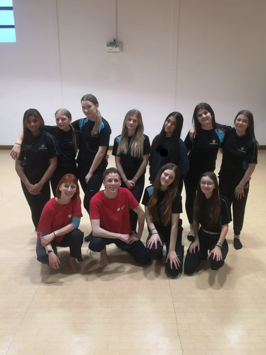 St Lawrence PE Dept tweet media