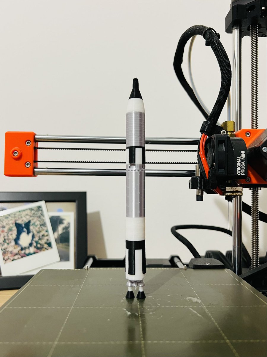 Matteo_Dunchi's tweet image. Here you are, the first 3D rocket model entirely designed and #3Dprinted by me!
Since there were no good Titan II GLV out there.. soon available on thingiverse and printables 
#geminiprogram #3Dprinting #titanII #rocketmodel