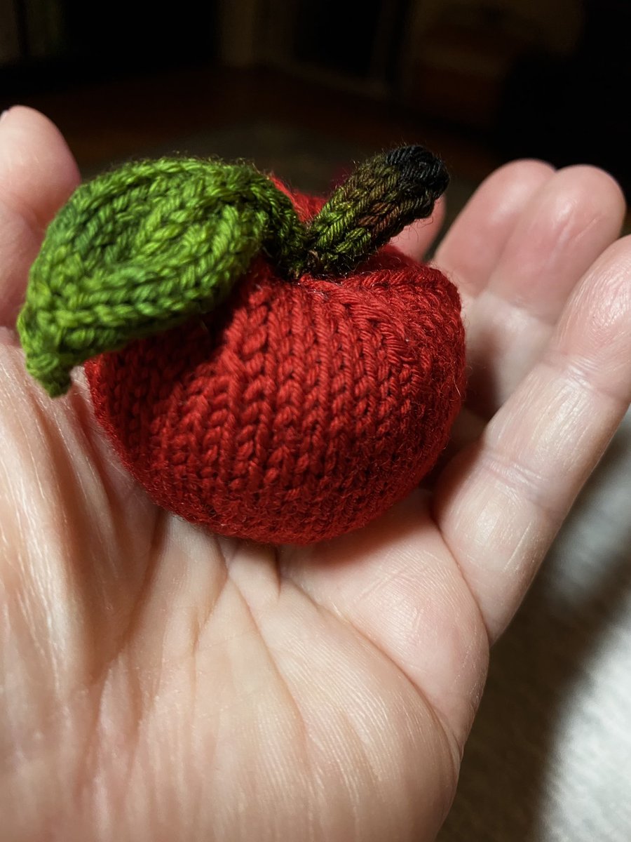 Every year I knit ornaments to add to packages or as small gifts. This year’s pattern is the apple modification of #Peached from @HunterHammersen. There are 16 so far… #knitting