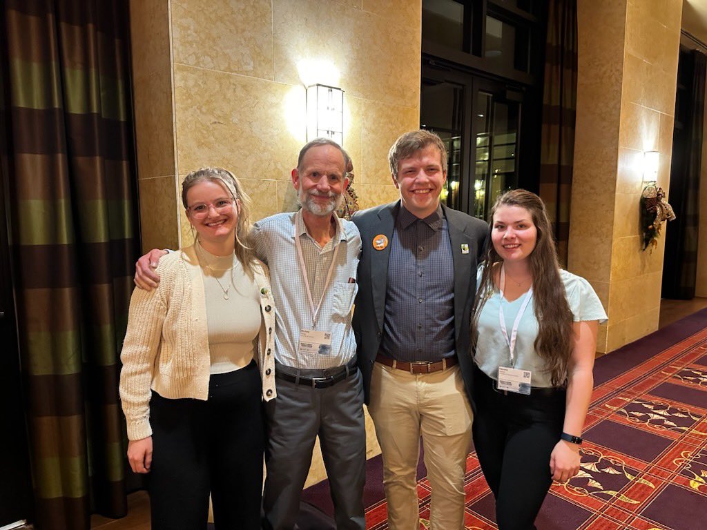 Toney group members at the UN Global Climate Summit! 🌏🌻 #RHRNClimate
