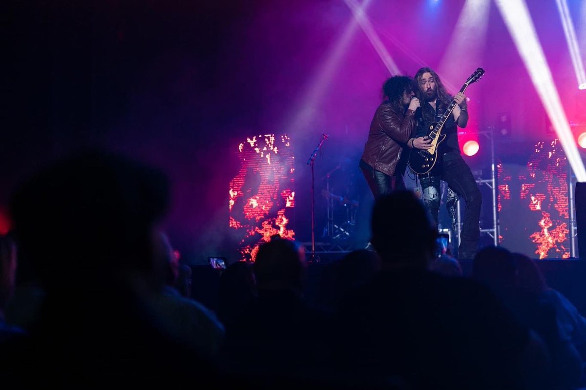 Rockiconsshow's tweet photo. Rocking out at @thetltdrogheda 🤘

@rotosound_uk https://t.co/ce3n02tWE9