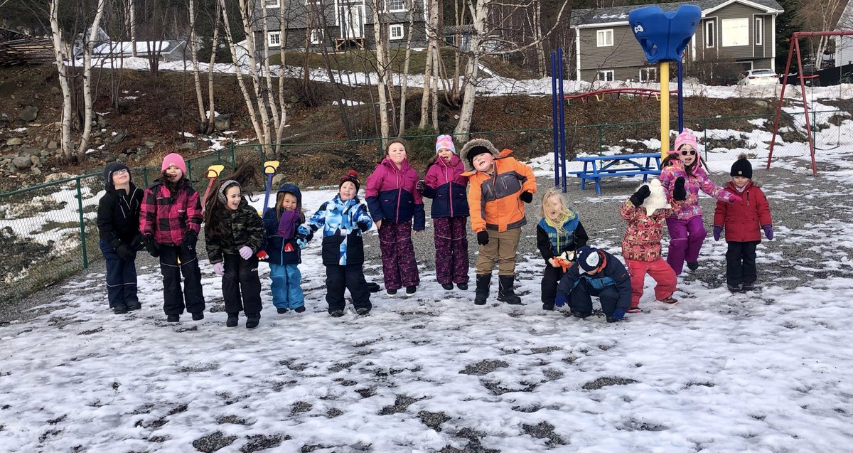 MsOickle's tweet photo. @bpprimary students are jumping for JOYful movement! @ActiveSchoolsNL @CSHBTNLESD https://t.co/8VbLYfoyLU