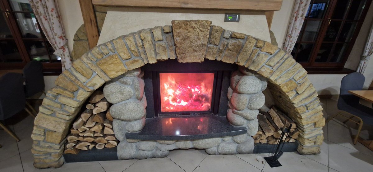 Nikolas87822584's tweet photo. #restauración
8.2/10 ✨️ Karczma pod bażantem 
Еда свежая но не мега вкусно, хотя может заказал что то простое. 
Kominek to wielki plus. Czysto, pięknie, ciepło. Персонал не особо мило общается но может был вечер и устали. Х3 https://t.co/8ohla6ZMYt