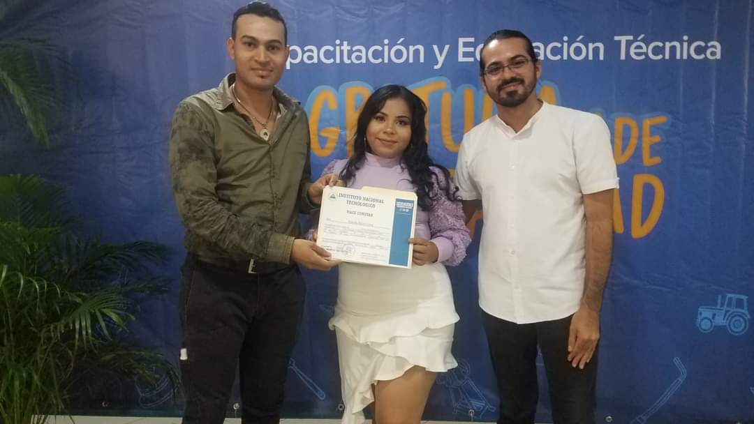 TecHoteleria's tweet photo. Centro Tecnológico de Hotelería y Turismo Managua realiza entrega de certificado de curso a mas de 250 protagonistas y en referente de cocina, siempre comprometidos con el fortalecimiento de adquirir nuevas competencias.🧁🍨☕️👩🍳🧑🍳
#SoyTecNicaragua
#CTHT https://t.co/WHAxsxWiIb