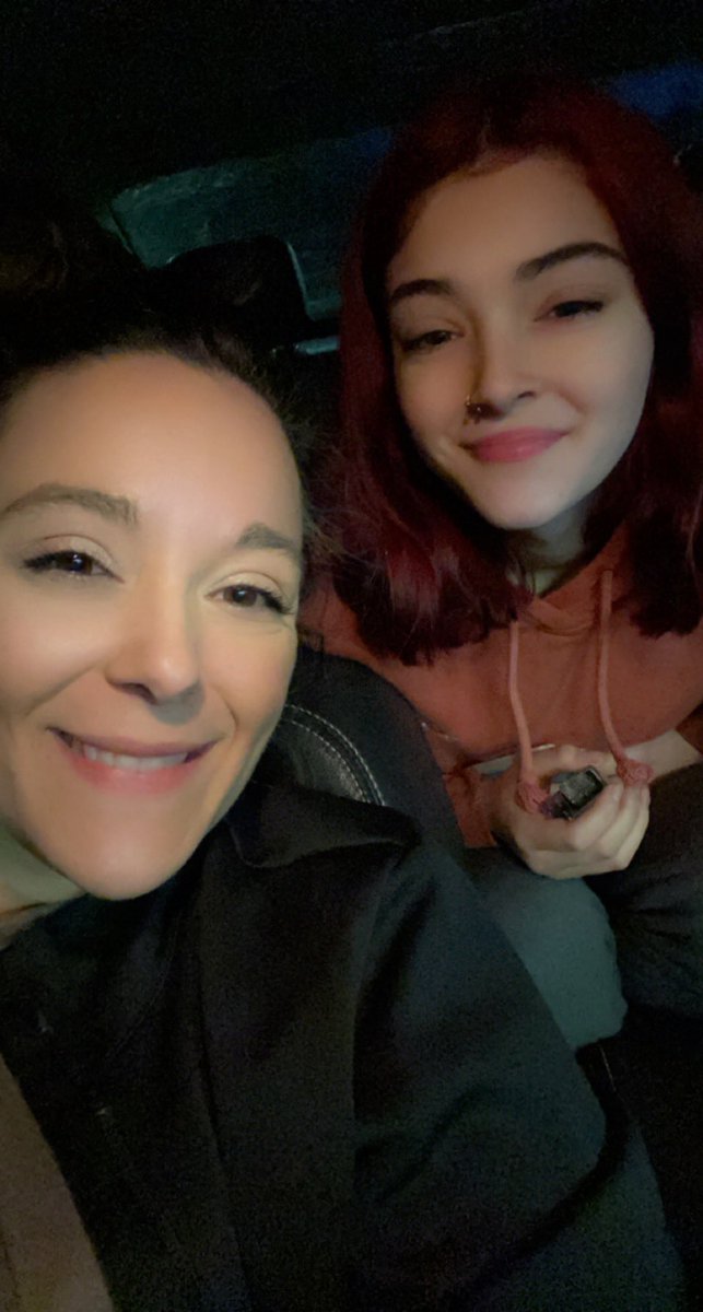 SarasASurvivor's tweet photo. I was asked how I smile when I’m sick or in pain or the depression of it sneaks up. 
#ImAMom #ImAFighter #ImAWarrior 
I am on my third cancer and I have this beautiful daughter cheering me on. She thinks #ImBrave. #BarelySurviving Because SHE is my smile! https://t.co/yrpxFk1Hm4