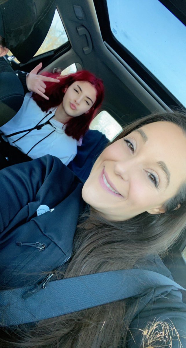 SarasASurvivor's tweet photo. I was asked how I smile when I’m sick or in pain or the depression of it sneaks up. 
#ImAMom #ImAFighter #ImAWarrior 
I am on my third cancer and I have this beautiful daughter cheering me on. She thinks #ImBrave. #BarelySurviving Because SHE is my smile! https://t.co/yrpxFk1Hm4
