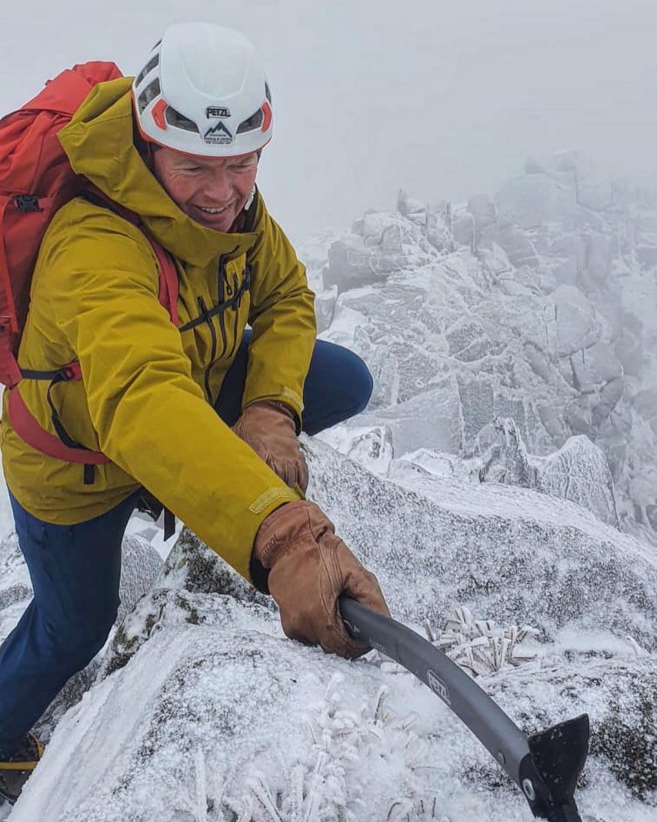 Winter… from 850m at least. Fun morning on Crib Lem. <a href="/DerekTheWeather/">Derek Brockway - weatherman</a> <a href="/the_AMI/">The AMI</a> @MT_Association