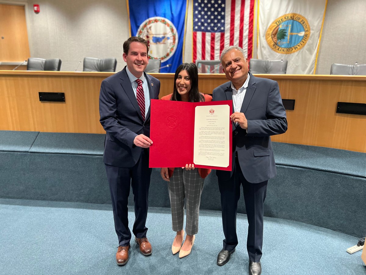 Bookworm Central tweet media