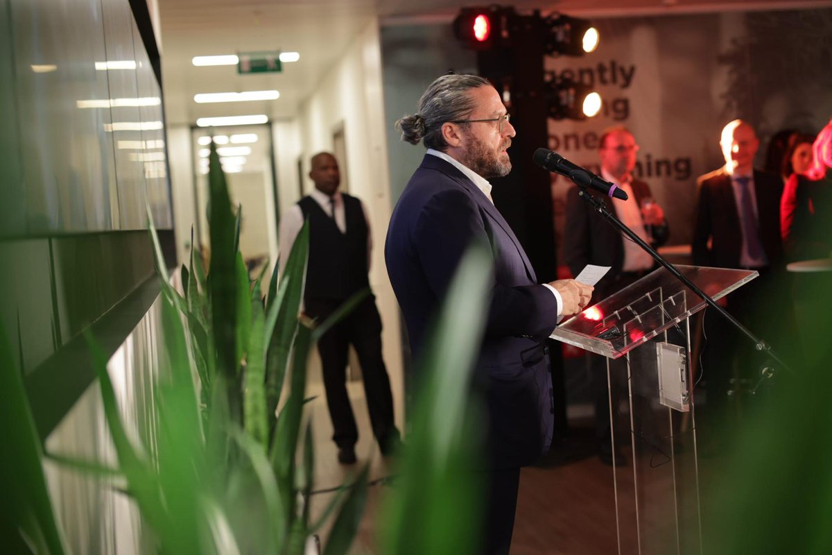 GSMAEurope's tweet image. 🤝 Thank you @KostasMasselos, the incoming @BERECeuropaeu 2023, for joining the GSMA Winter Reception and sharing key upcoming priorities of the next year. 
Also big thanks to our members and friends who joined tonight&apos;s event.