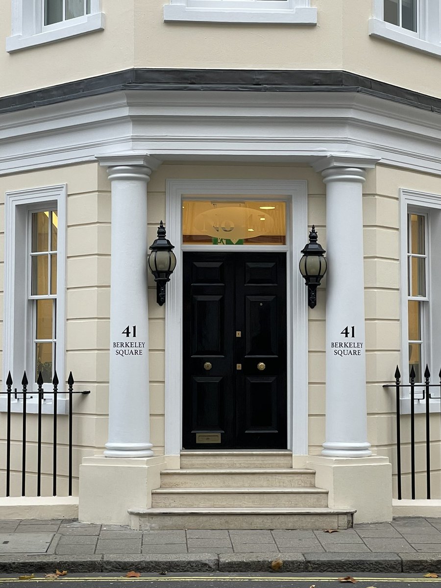 Here are some pictures of our recently finished job in Berkeley Square, London. Cheers to all the lads involved 🙌🏼 #Decoration #London #BerkeleySquare