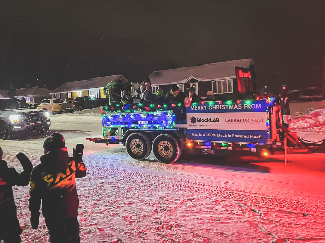 Block_Lab's tweet image. We had a blast preparing our first ever 100% ELECTRIC powered float and participating in this year&apos;s Santa Clause Parade! We even made our igloo out of recycled miner parts! 🎅⚡️

Merry Christmas from BlockLab!