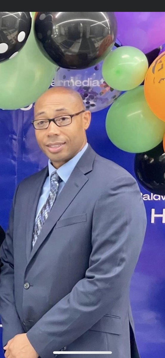 BobcatAP6's tweet photo. Happy Birthday to the best superintendent EVER!!!! We hope you had an amazing day!
@mymcpsvasupt 
@mymcpsva https://t.co/hALZNjqhir