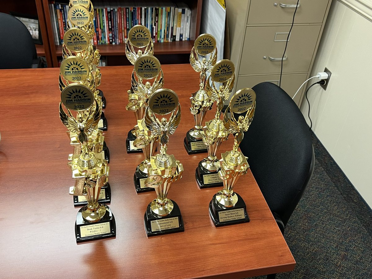 wkmcateer4's tweet photo. Congrats to Beth Wood and the @DMSTIGERTWEETS TV Production students for winning five 1st Places, three 2nd Places, and three 3rd Places at the 2021-2022 FAME Jim Harbin Awards Ceremony this weekend.  @chadefrazier @ErikaWiggins16 @BenWhitehouse98 @CTEmarion https://t.co/OJ2Hycuqeu