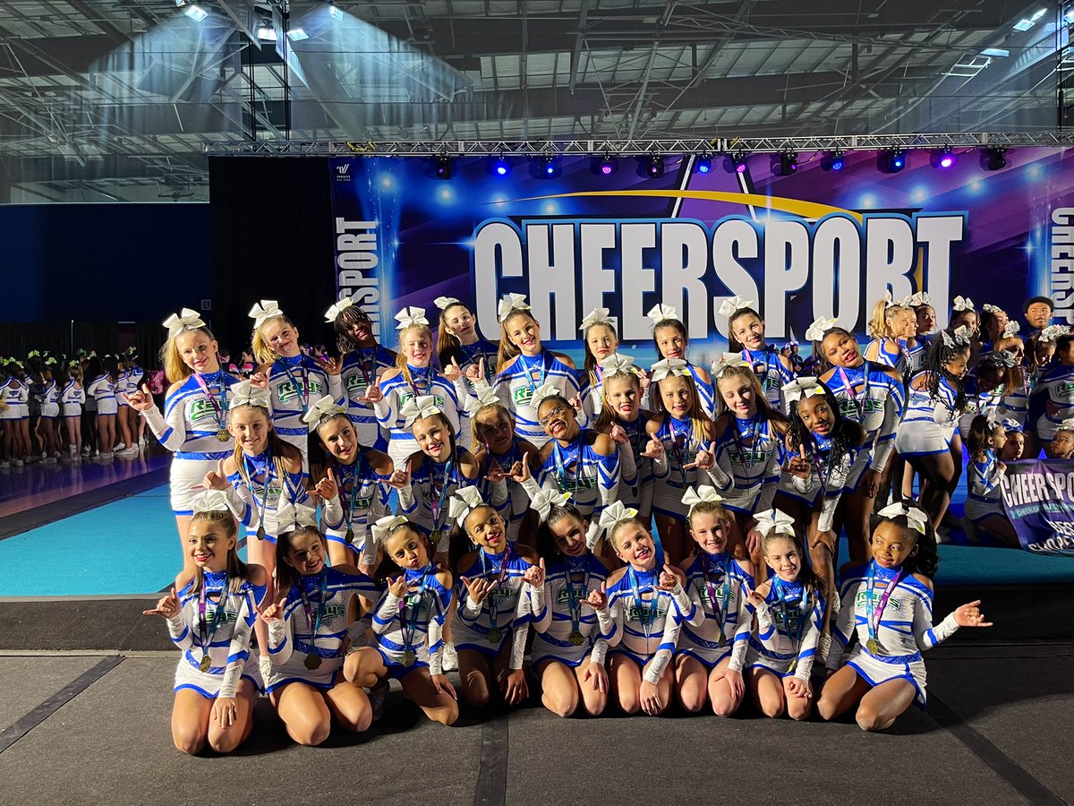 These lemon ladies crushed it yesterday at their first competition 💙💚🍋