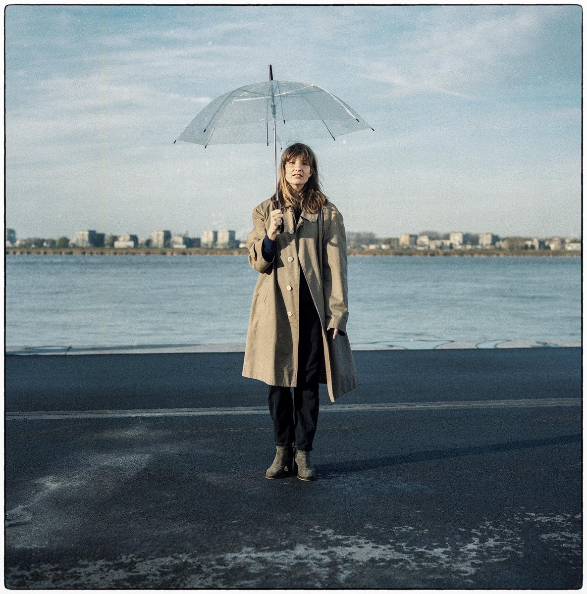 Op vrijdag 09.12 komt er een nieuwe single aan! 
Pre-save 'Ik heb je rug' via orcd.co/ikhebjerug.

📸 Felix Baumsteiger