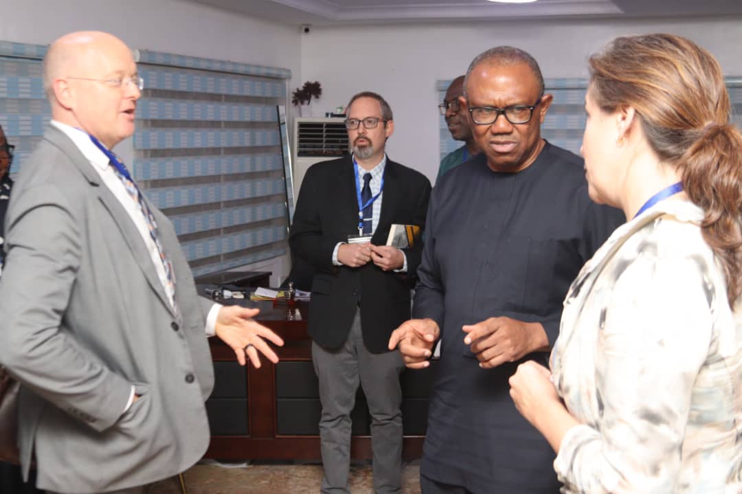 PeterObi's tweet photo. Today, in our campaign HQ, I welcomed the delegation of the International Republican Institute (IRI) and the National Democratic Institute (NDI) led by HE Amb. Michelle Gavin. We had very useful and constructive discussions. -PO https://t.co/yoE629USyx