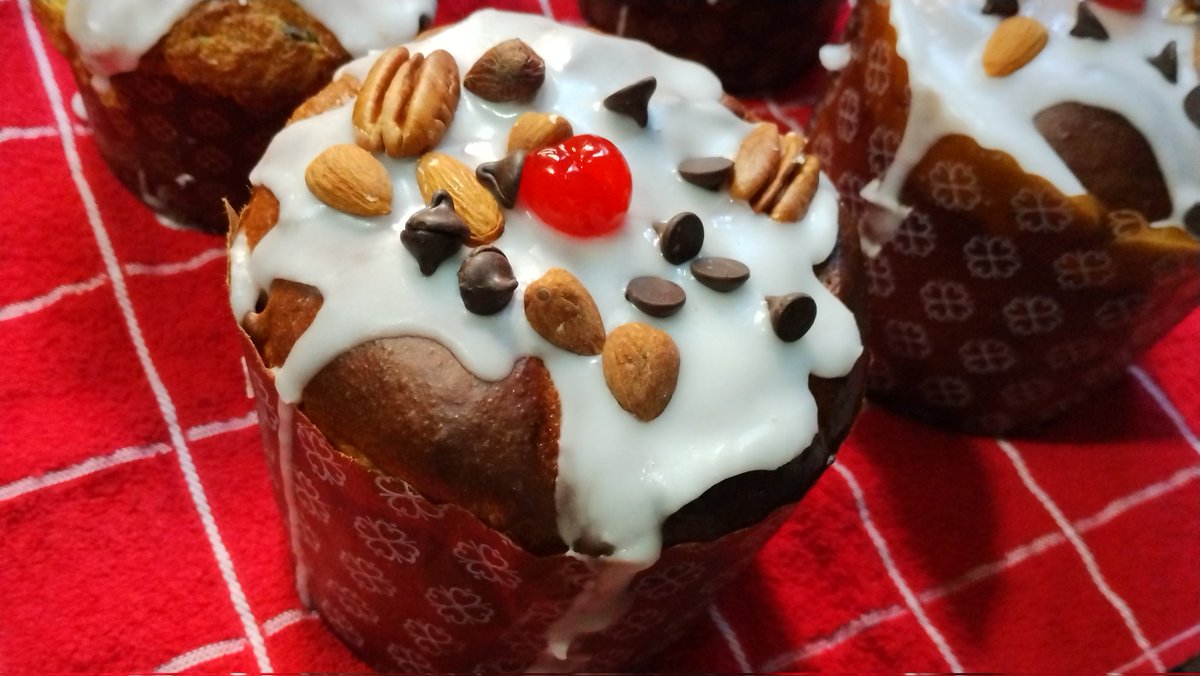 negradegonnet's tweet photo. PAN DULCE SIN AMASAR !!
https://t.co/EqbPQAmmAa
#panettone #pandulce #paneton #cocina #Navidad #BuenosAires  #VIDEO https://t.co/FhgW2yGIzn