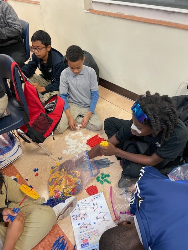 ShenandoahMS's tweet photo. What does math have to do with roller coasters? Lots! Here are Ms. Arriete's students as they work on building the ultimate coaster. #SMSMath #SMSSTEAM #SMSMuseumsMagnet @MDCPS @MDCPSCentral @SuptDotres @miamimagnets @MariTereMDCPS https://t.co/qOuwvAEPRT
