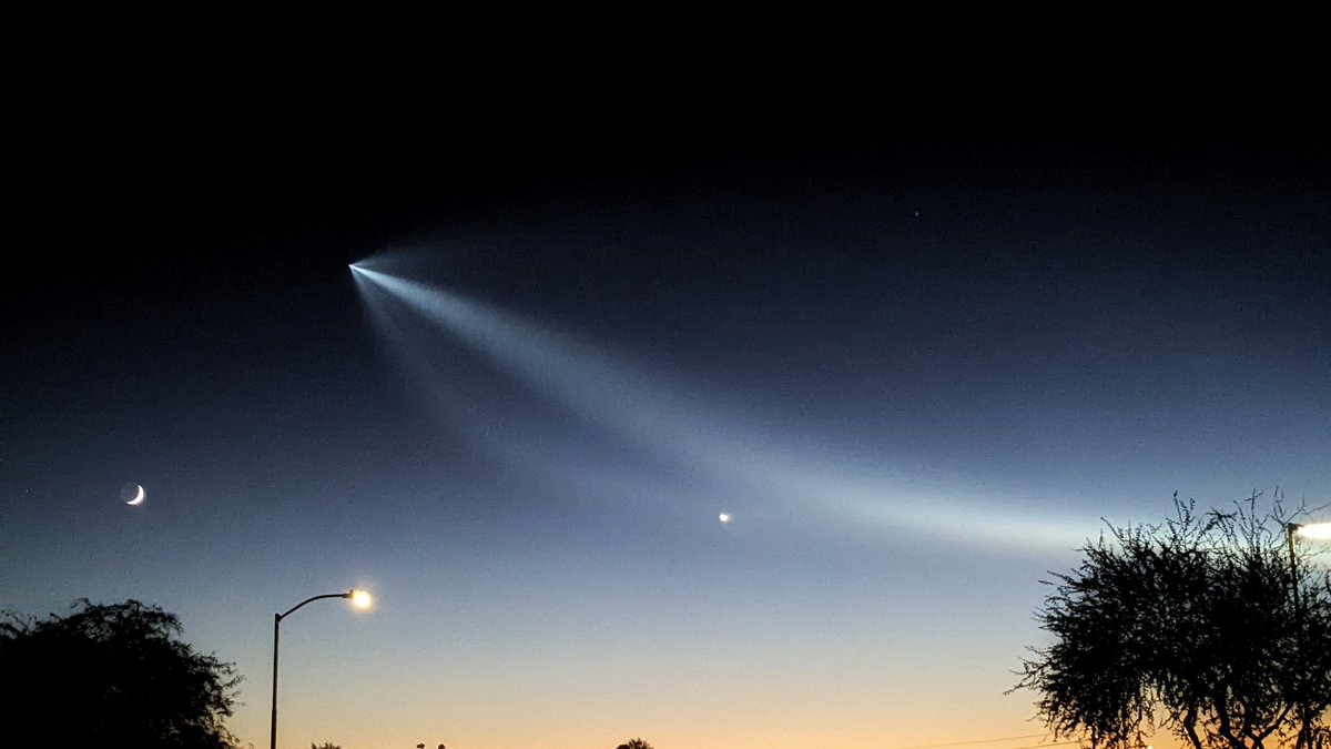 PeterHoranIII's tweet photo. Truly an out of this world experience. 10/27/22 @SpaceX launch from Vandenberg viewed from Glendale, AZ. #SpaceX #launch #starman https://t.co/u9td6Yjisy