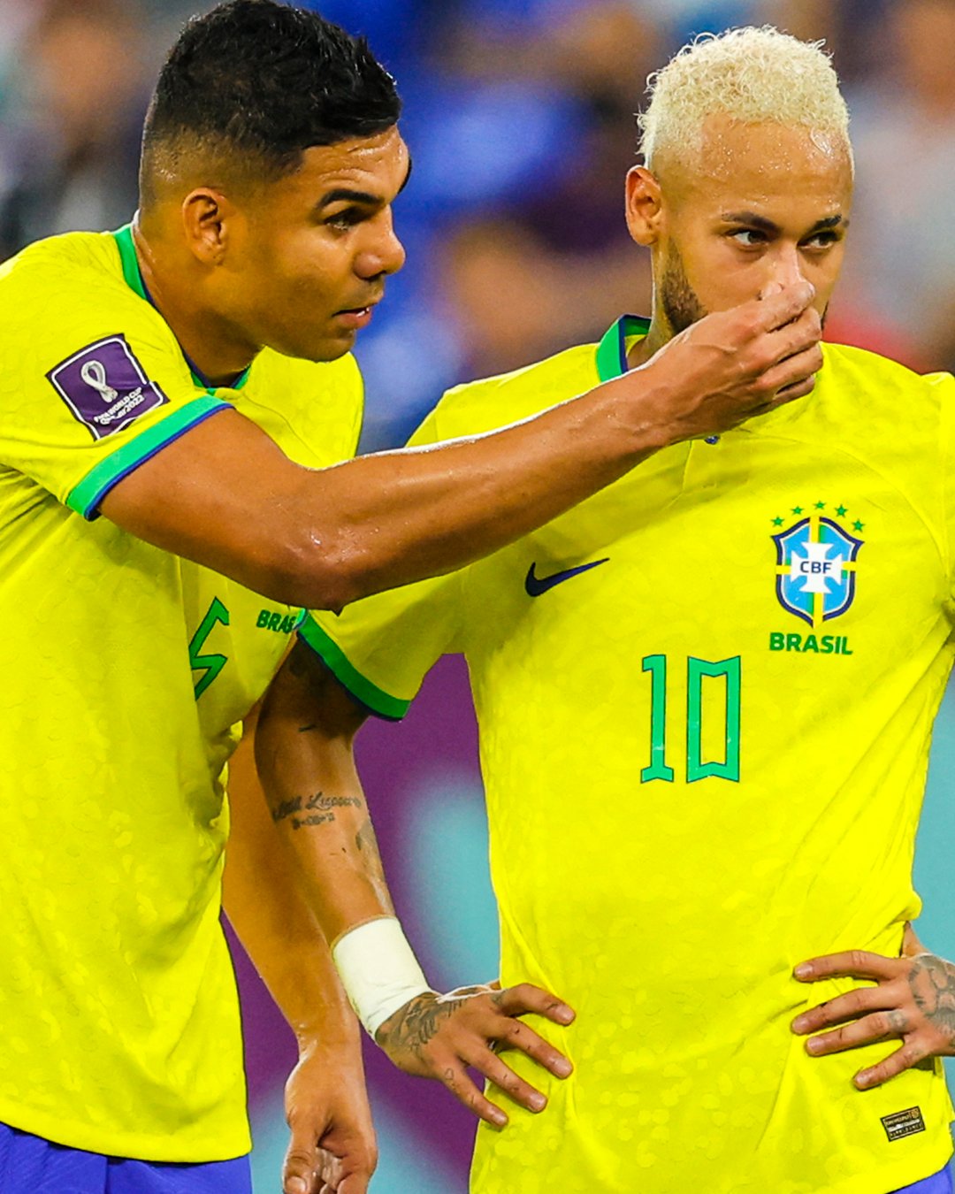 b-r-football-on-twitter-casemiro-is-always-looking-out-for-neymar