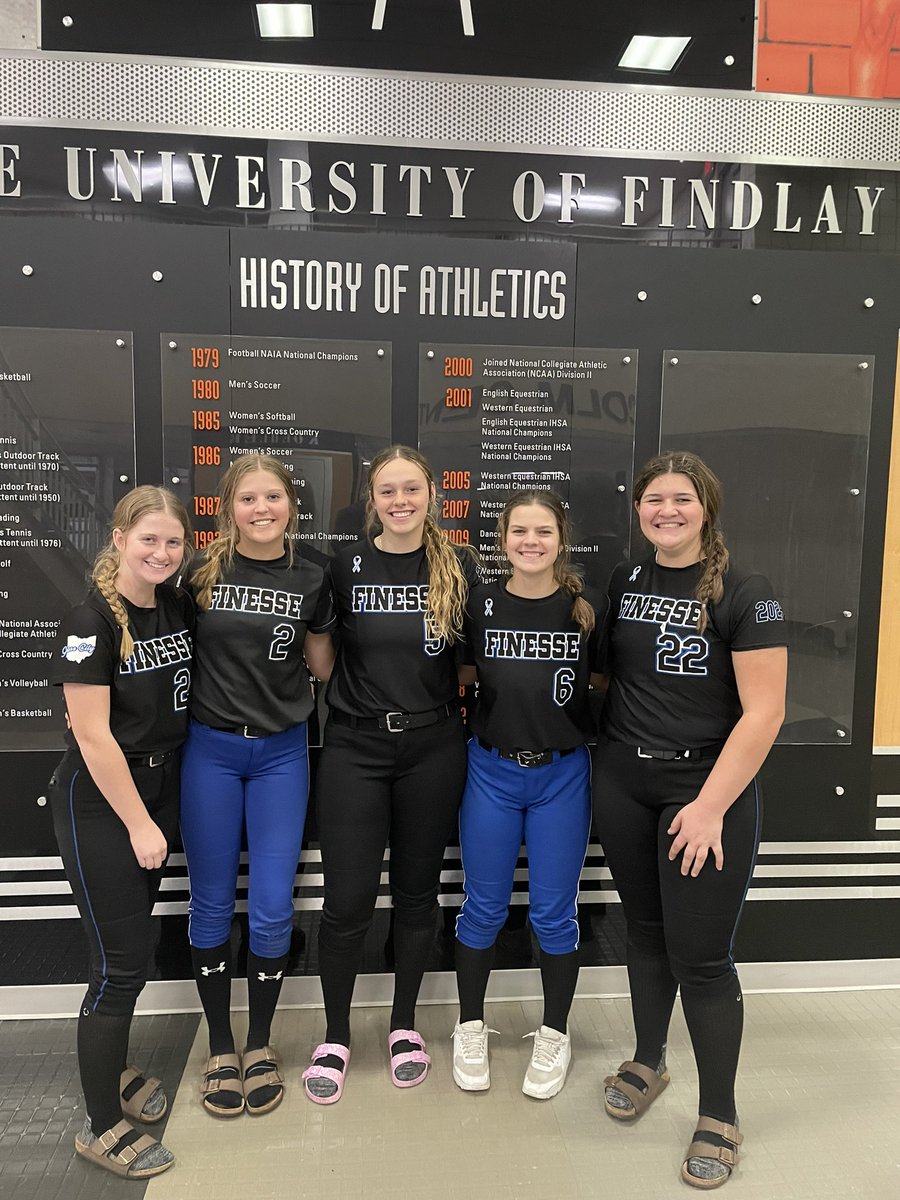 AddisonFisher_5's tweet photo. Another great camp at @UFOilerSoftball. A big thank you to @DloweOilerkid , @CoachLeedy , Coach Babcock, and all the players for an amazing camp and a good opportunity to play with so many great athletes. @FinesseHoverman @CollegeBDJocks https://t.co/39A4UbNNLG