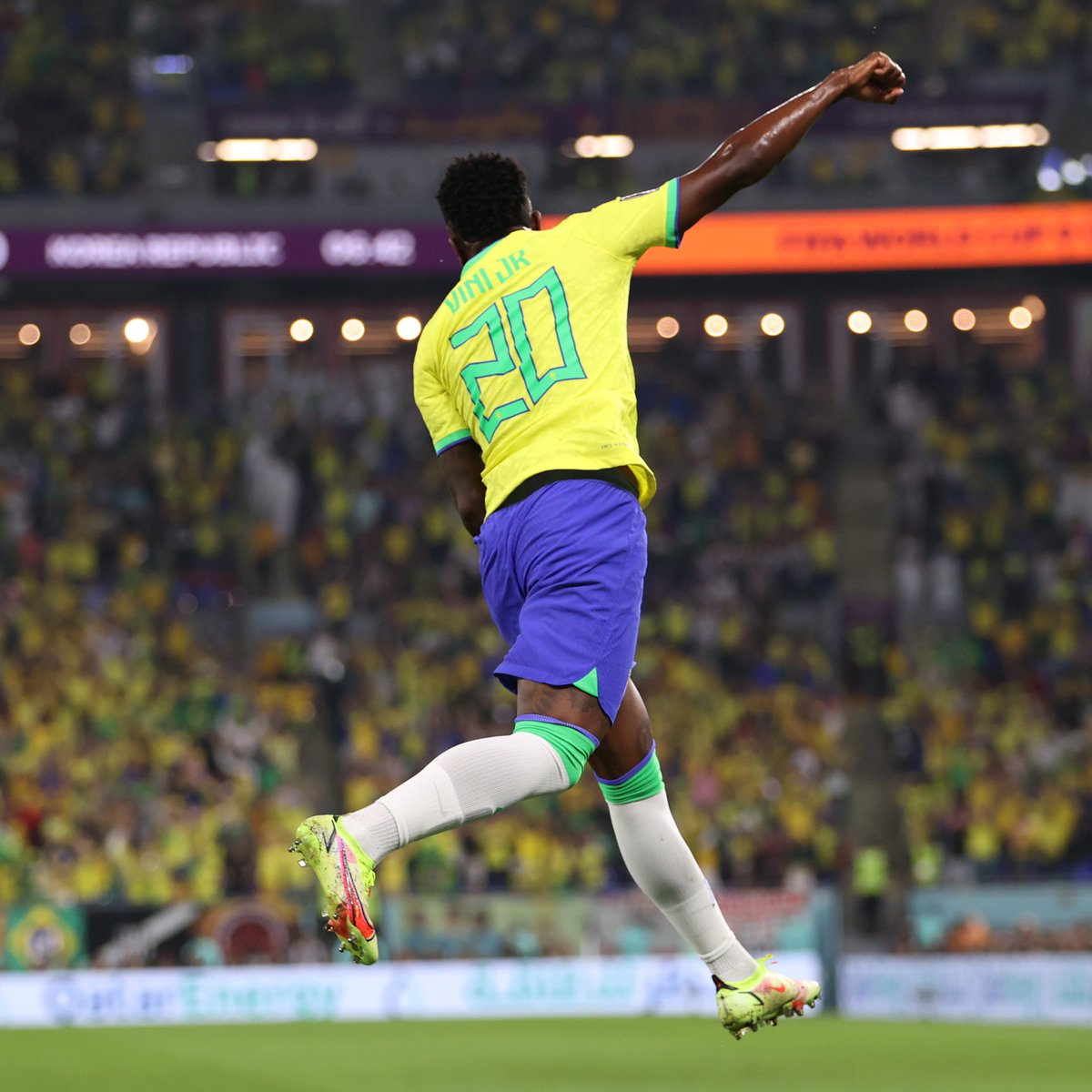 fifaworldcup_es's tweet photo. El 2022 de @vinijr... 🔥🇧🇷⚪️

#CopaMundialFIFA | @realmadrid https://t.co/b9SImr9tFs