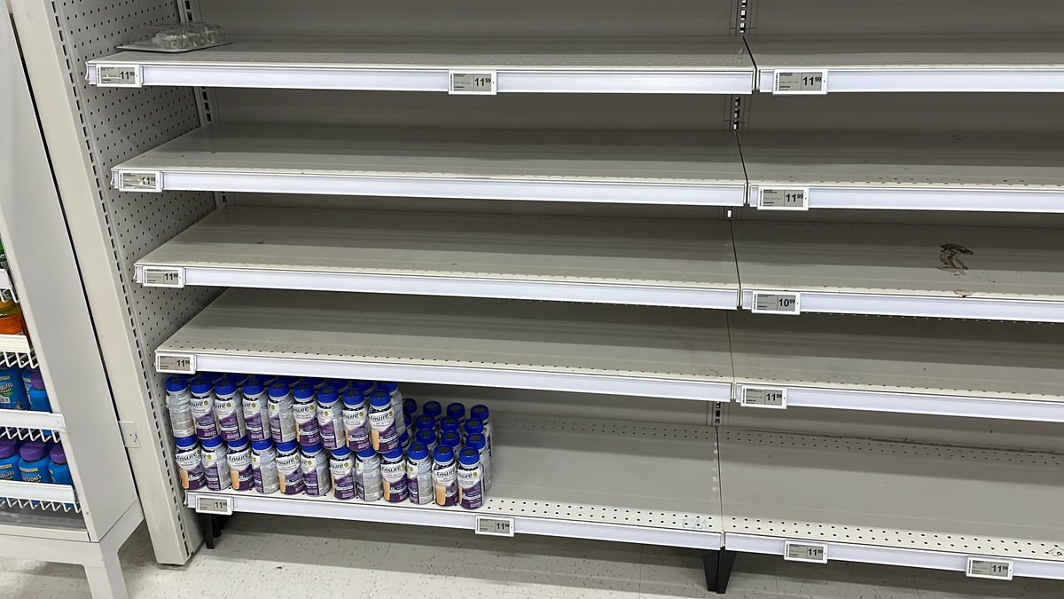 Ivriniel tweet media