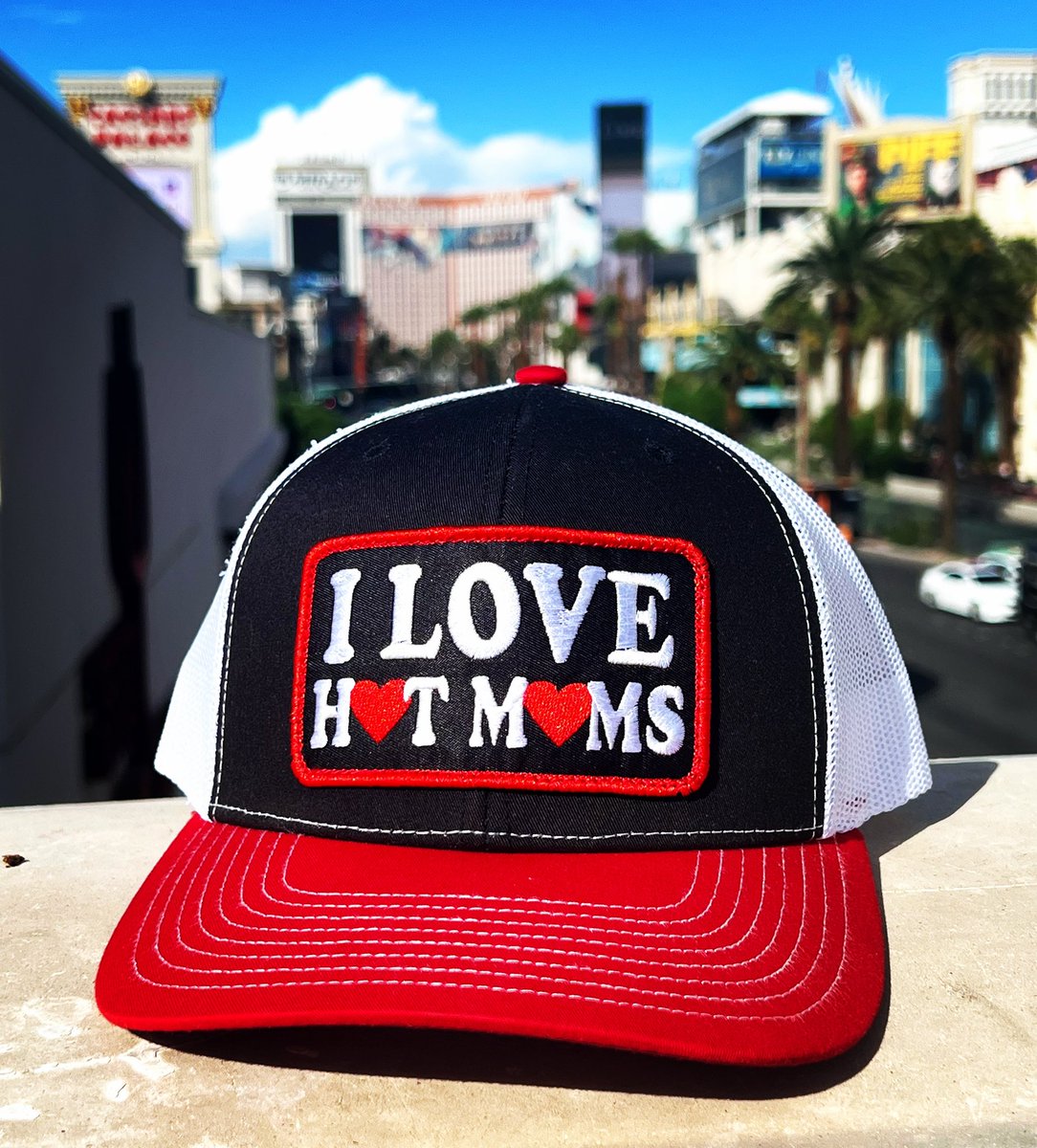 throwback_brand's tweet photo. Well…..who doesn’t love a hot mom? 😊 #throwbackbrand #lasvegas #truckerhat #customhat #patchhats https://t.co/kMFqC3i11L
