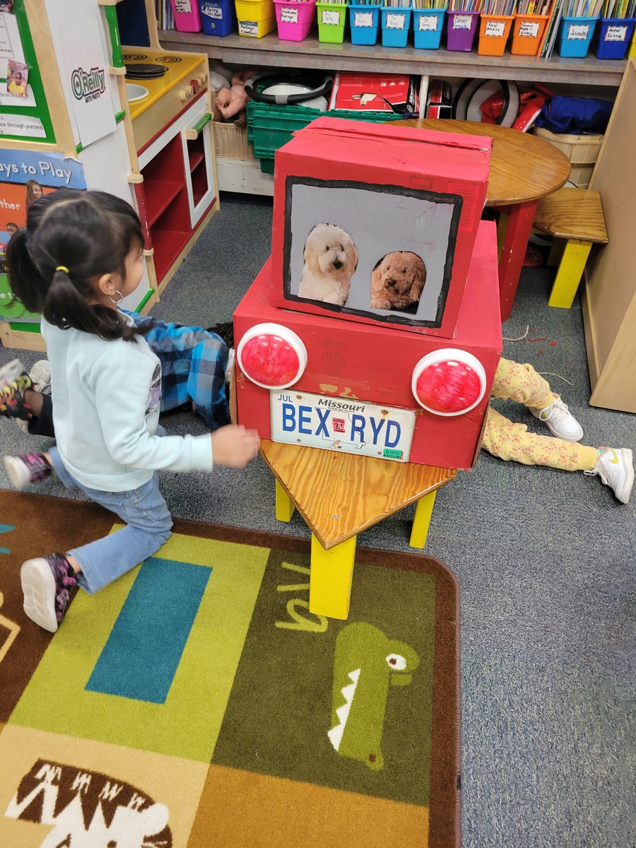 BeckyDollins's tweet photo. Just working on our car with car parts from @oreillyauto ! We are future auto workers! #ourEECstory #transportationunit @Oakwood_Manor @NKCEarlyed @NKCSchools https://t.co/RD8GKR27Gl