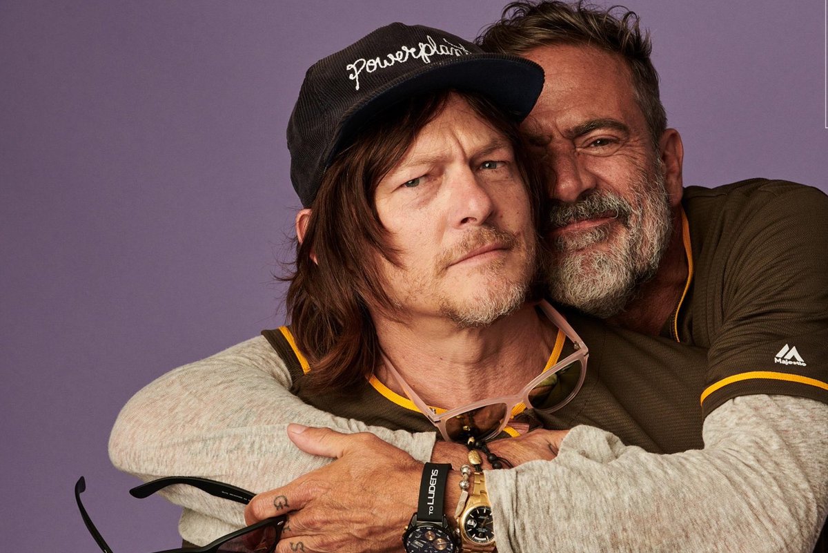 katrosereeves's tweet photo. They are so cute and adorable ❤️😍❤️😍❤️😍❤️😍❤️

#awesome #normanreedus #Jeffreydeanmorgan #TWDFamily #TWD https://t.co/Usgn0oqTZk