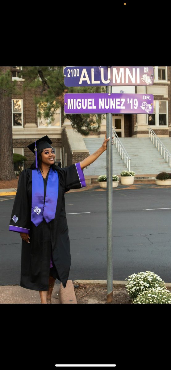 Gbrv__'s tweet photo. It has been a blessing to experience a milestone as such. The dilemmas I faced were worth it as well as the tears. I will continue to fight to accomplish my goals. Thank you Stephen F. Austin State University for a Great a adventure. Major:Psychology Minor:Art #Axeem #LETSGETINKY https://t.co/RZl4Ebpsll