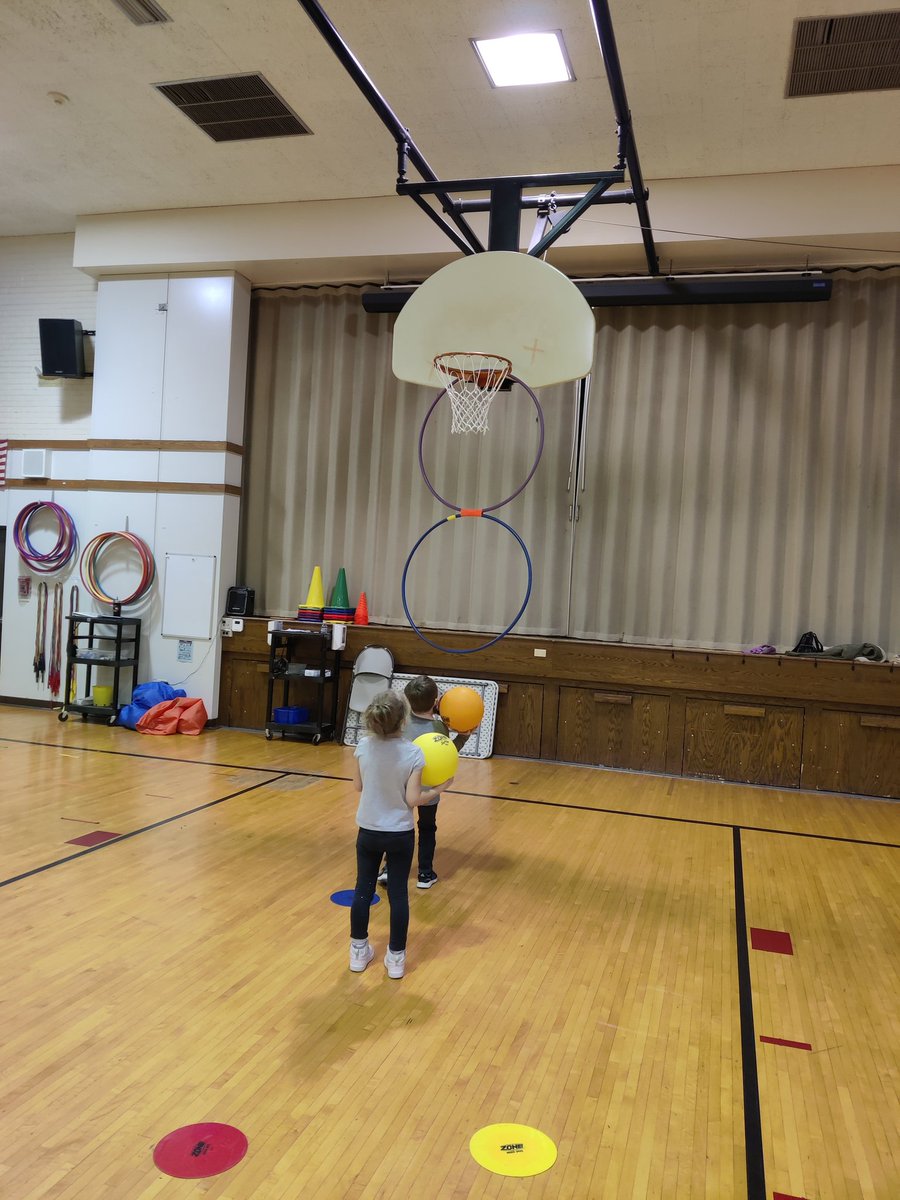 KDG. practicing bounce passes and shooting! <a href="/D45Ardmore/">Ardmore School</a>