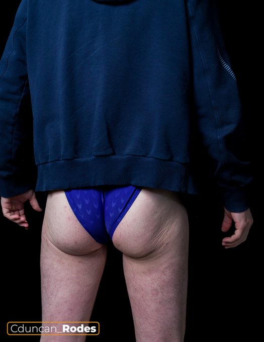 one piece speedo from behind https://t.co/No3rcCVrta<a href="/tag/speedos"class="tags"><span>#speedos</span></a>