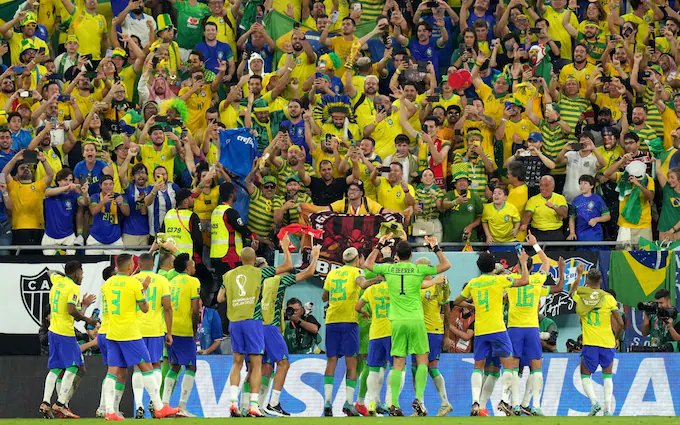 updatecultura's tweet photo. Roy Keane, sobre as comemorações do Brasil: "Eu sou contra essa dança, elas são desrespeitosas com o adversário, eles dançam depois de cada gol e até mesmo com o treinador". https://t.co/kAloiQqgeu