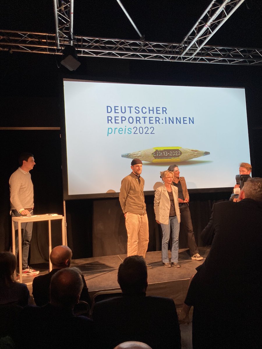 Katharina 🎧📻🎤 Thoms (@mediathoms) on Twitter photo Ich freue mich so, kann es kaum ausdrücken.🥺 #irene „Wie hast Du den Holocaust überlebt?“ gewinnt #reporterpreis <a href="/reporterforum/">Reporter:innen-Forum</a> in Kategorie #Podcast
<a href="/CSCHMIDT_5/">Caroline Schmidt</a> und Team 🧡 Ich freue mich so, kann es kaum ausdrücken.🥺 #irene „Wie hast Du den Holocaust überlebt?“ gewinnt #reporterpreis <a href="/reporterforum/">Reporter:innen-Forum</a> in Kategorie #Podcast
<a href="/CSCHMIDT_5/">Caroline Schmidt</a> und Team 🧡