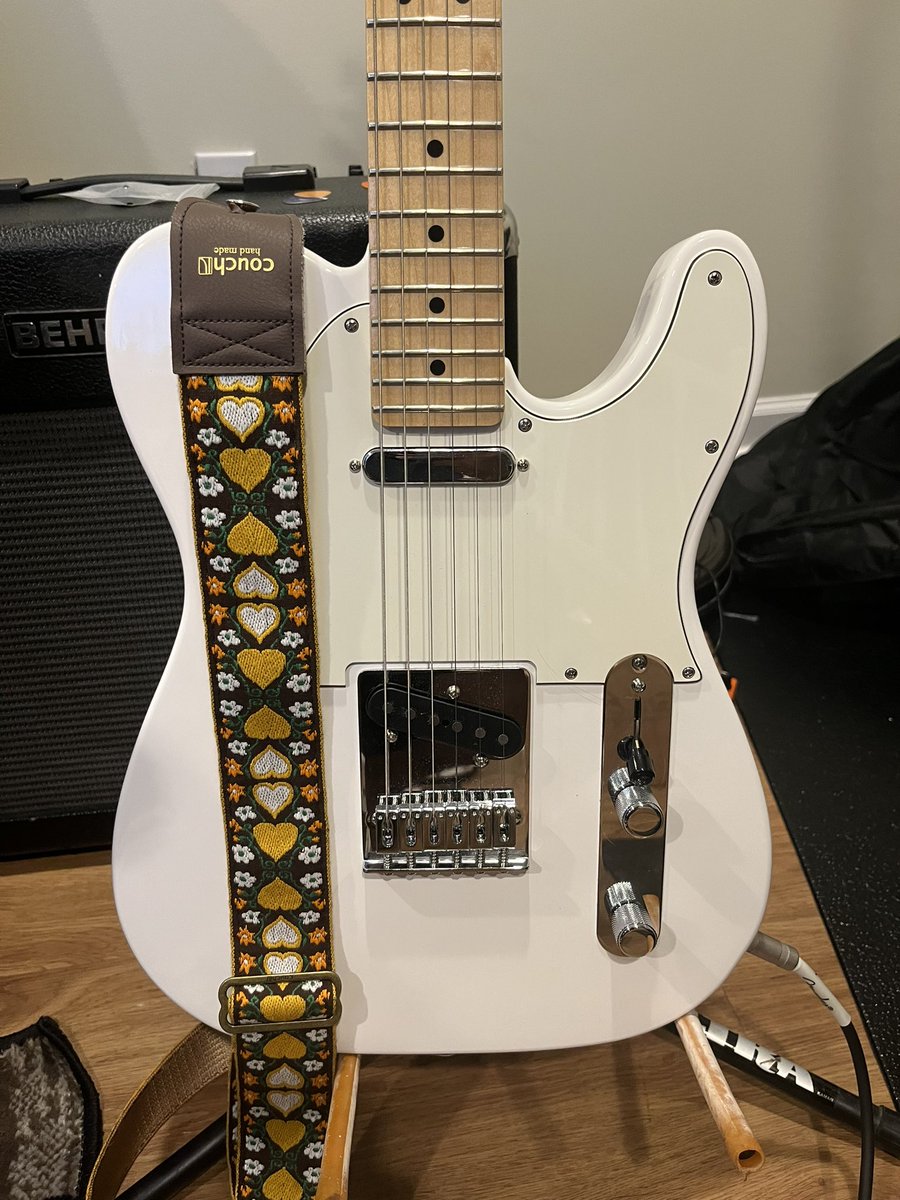 bob_lasar's tweet photo. @RockStarLord My tele https://t.co/ALcktJxmju