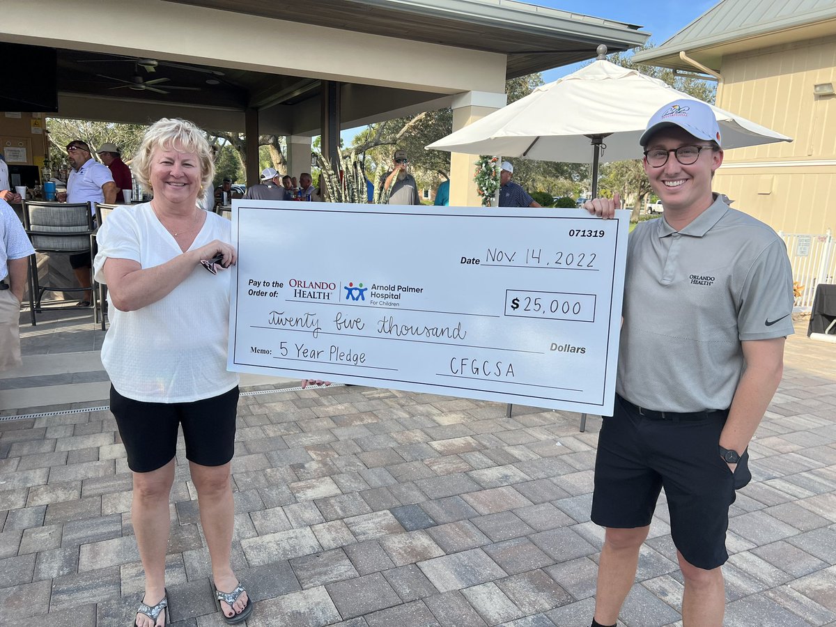 Wonderful day at Suntree Country Club for #CrowfootOpen. 2022 Larry Kamphaus award winner Alan Lichter on right w award and Lisa McDowell presents <a href="/orlandohealth/">Orlando Health</a> with a check for $25,000. #tistheseason <a href="/FGCSA/">Florida GCSA</a>