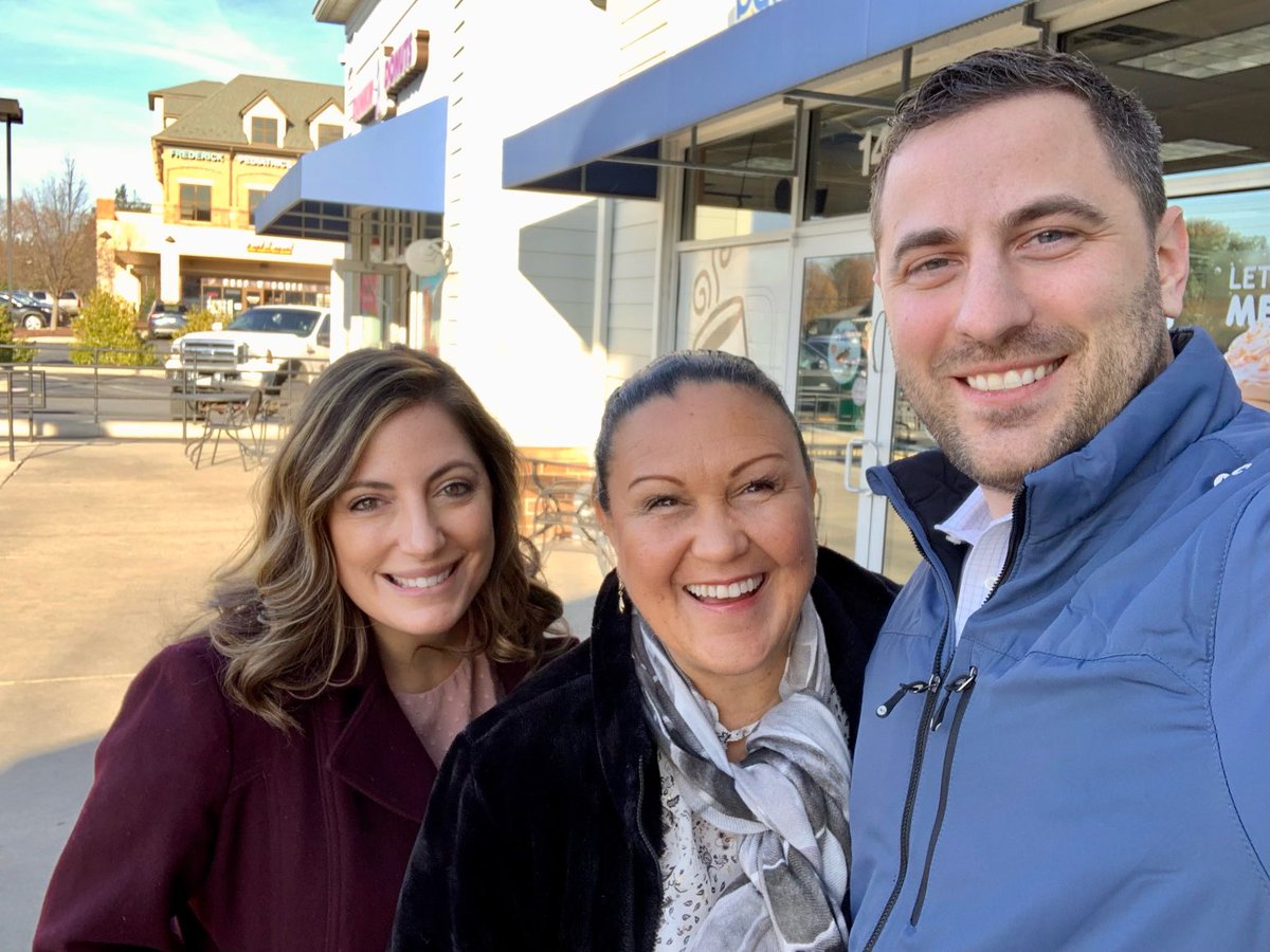 When spokespeople collide. 
So great catching up with these two! Great talk about how to best serve our communities. 
#PIOlove 
⁦<a href="/willcockey/">Will Cockey</a>⁩ ⁦<a href="/YolandaVazquez7/">Yolanda Vazquez</a>⁩ 
⁦<a href="/FredCoSAO/">Frederick County State's Attorney's Office</a>⁩ ⁦<a href="/HowardCoSAO/">Howard County State's Attorney's Office</a>⁩ ⁦<a href="/MCSAONEWS/">Montgomery County State's Attorney's Office</a>⁩