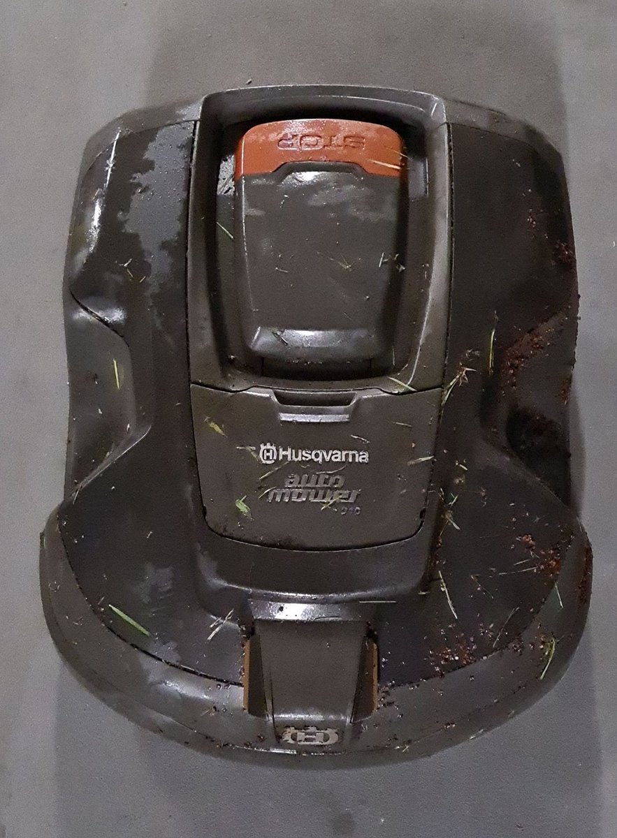 Wij zijn op zoek naar de eigenaar  van deze Husqvarna grasmaaier. Aangetroffen rond het Heidemeer, Heerenveen. Eigenaar of info bel 0900-8844. #Politie #Husqvarna #grasmaaier #gestolen #vermist.