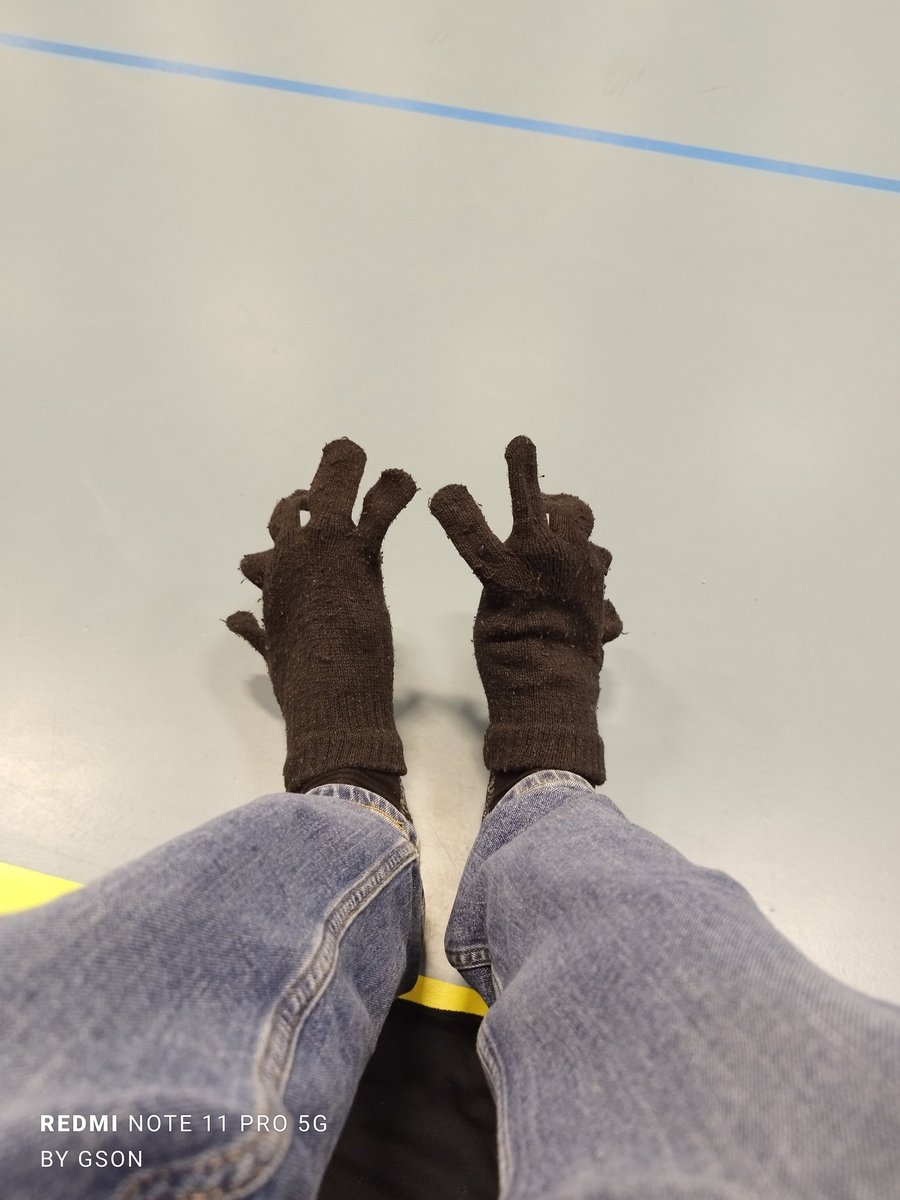 GsonJohan's tweet photo. 2timmar i en sporthall, jodå 🥶 https://t.co/RxPt6RY5Yz