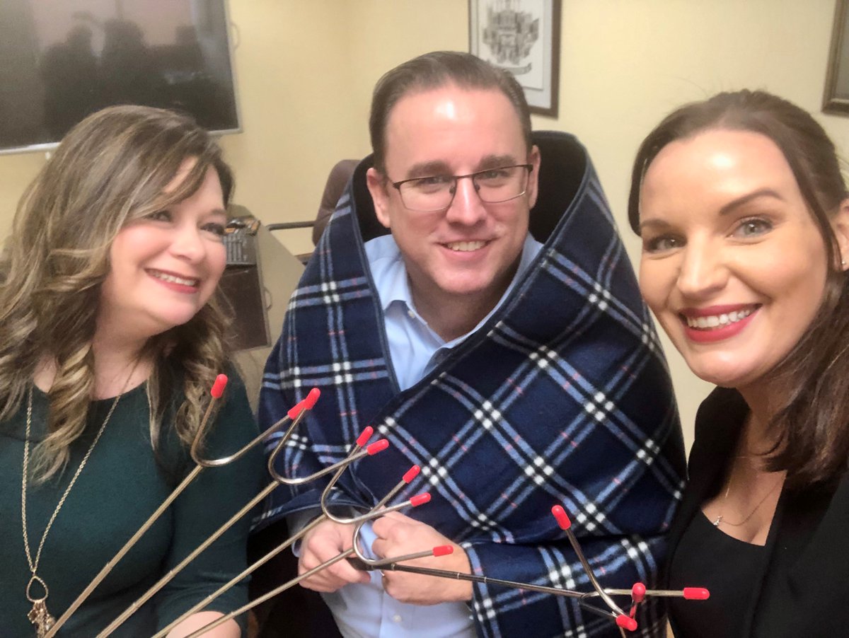 IntegrityMG's tweet photo. When the weather won't cooperate, improvise! Hovis & Associates made an indoor camping setup to show off the latest Game Time swag drop: roasting sticks. They even set up last week's blankets for extra fun. We β€οΈ the creativity!
#IntegrityGameTime2022 #GameTime #RoastingSticks https://t.co/R4lbiRUIoH
