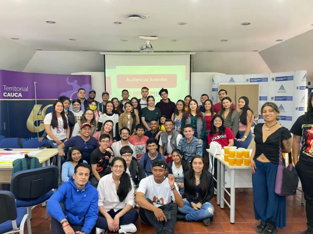 James_Ruiz_SM's tweet photo. Una de nuestras actividades fue realizar 5 audiencias donde escuchamos a los jóvenes en asuntos de: 
✅ Salud 
✅ Empleo y Educación
✅ Género
✅ Derecho Humanos
✅ Participación Ciudadana https://t.co/TYTaWoAx5R