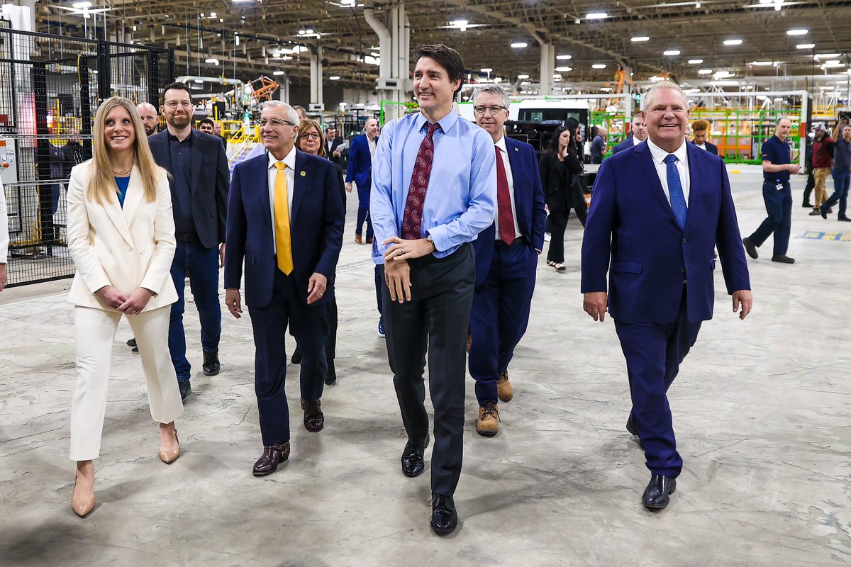 VictorFedeli's tweet photo. Proud to join Premier @fordnation, @GMcanada &amp; @brightdrop to announce the grand opening of the first full-scale #EV manufacturing facility in #Canada.
 
The vehicles of the future will be built in #Ontario by Ontario workers.
 
#BuildingOntario @erniehardeman https://t.co/FgRO1c50sy