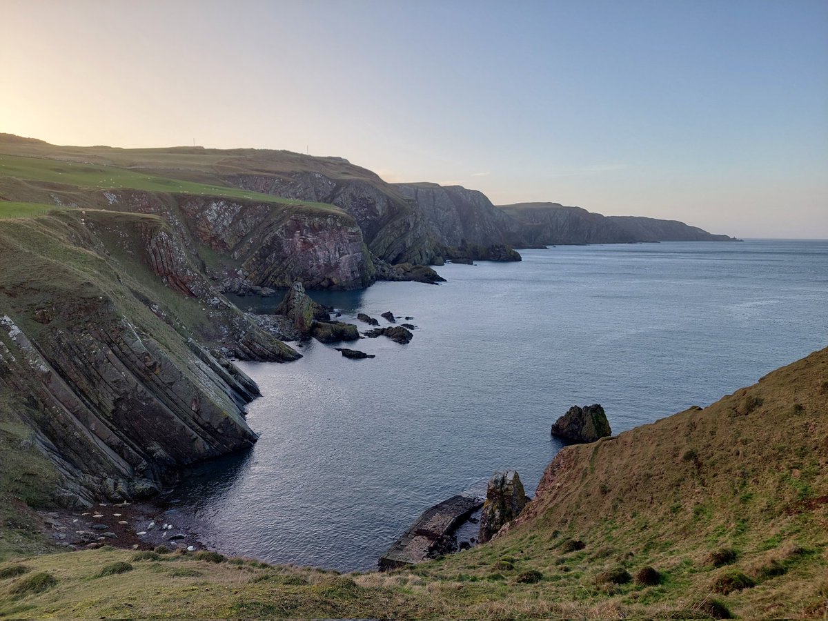MelSherwood_'s tweet photo. Just looking at some of the photos I've snapped on my phone since being back in Scotland the last 2 weeks and I'm feeling so grateful. There's not much light at this time of year but its beautiful at times. #livingbythesea #soulnurturing #beachwalks #naturenurtures #bemoreRED https://t.co/49dlhIcpel
